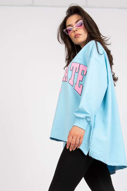 Helesinine ja roosa värvilise trükiga...