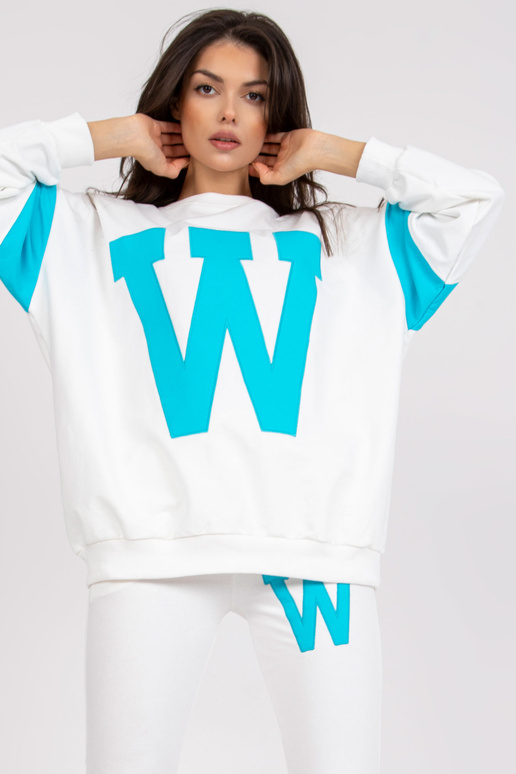 Valge ja sinine ümara kaelusega... Valge ja sinine ümara kaelusega...