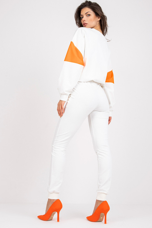 Valge ja oranži puuvillase...