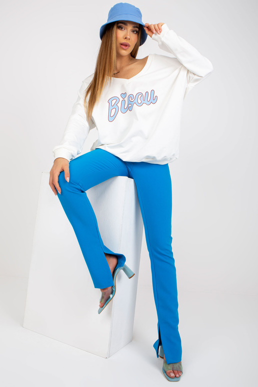 Valge ja sinine dressipluus ilma... Valge ja sinine dressipluus ilma...