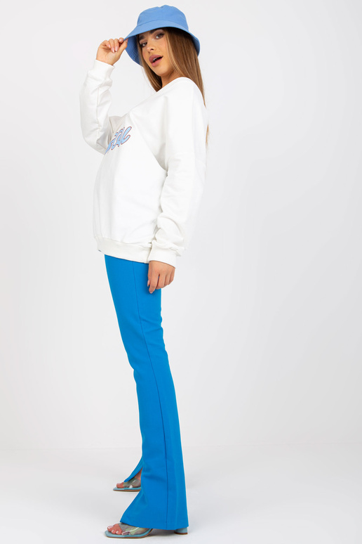 Valge ja sinine dressipluus ilma... Valge ja sinine dressipluus ilma...