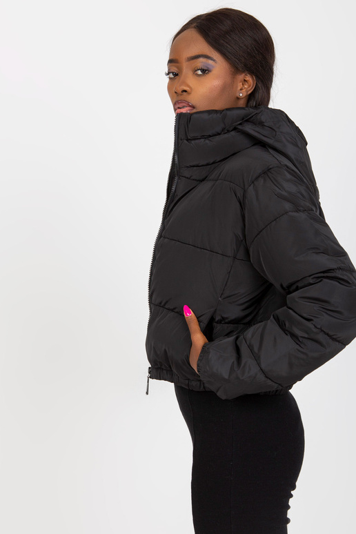 Iseline must lühikese kapuutsiga... Iseline must lühikese kapuutsiga...