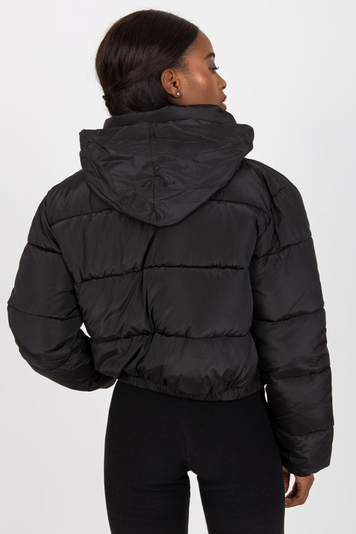 Iseline must lühikese kapuutsiga... Iseline must lühikese kapuutsiga...