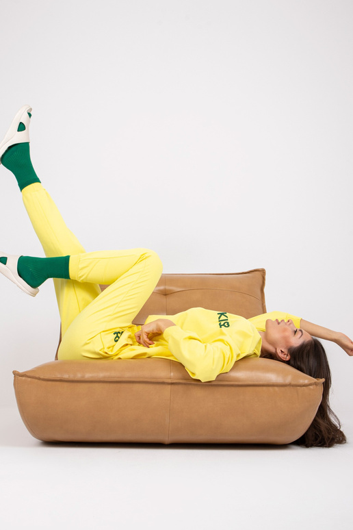 Kollane kaheosaline tikandiga...