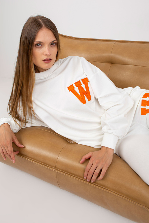 Valge kaheosaline dressikomplekt...