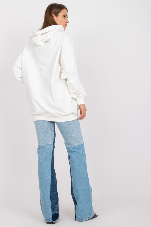 Valge ülisuure trükiga dressipluus