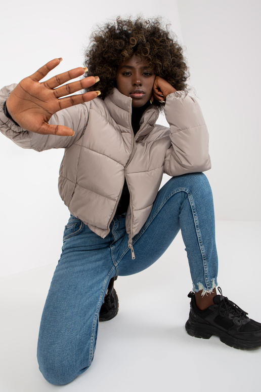 Helehall tepitud talvejope kapuutsiga... Helehall tepitud talvejope kapuutsiga...