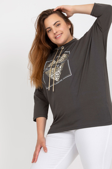 Khaki suures suuruses...