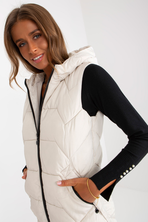 Helebeež pikk teppiga sulevest Helebeež pikk teppiga sulevest