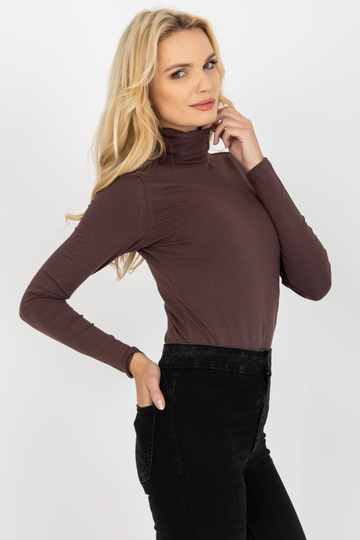 Tumepruun kaelusega pluus...