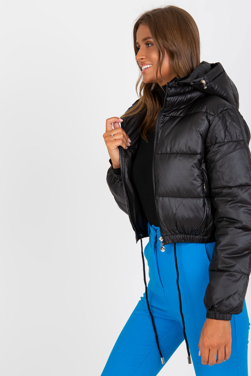 Must lühike kapuutsiga talvejope Must lühike kapuutsiga talvejope