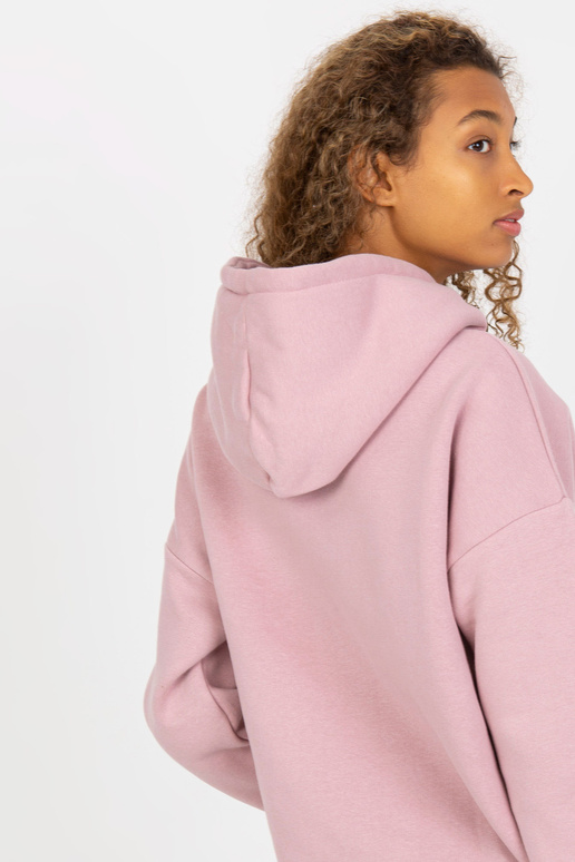 Määrdunud roosa dressipluusi...