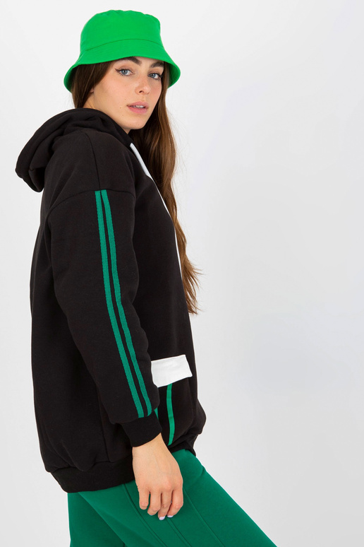 Must pusa ja triipudega pusa Must pusa ja triipudega pusa