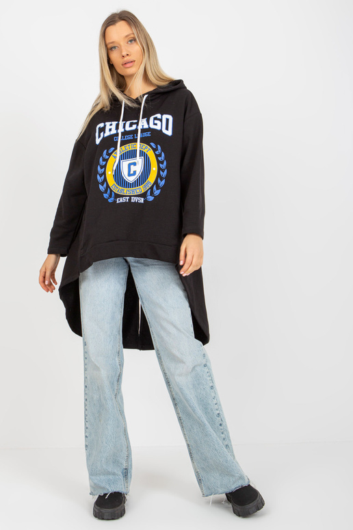 Must naiste kapuuts pikema seljaga