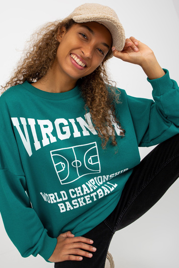 Trüki ja ümara kaelusega...