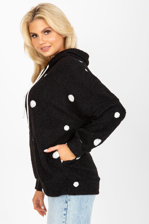 Must karusnahast kapuuts taskutega Must karusnahast kapuuts taskutega