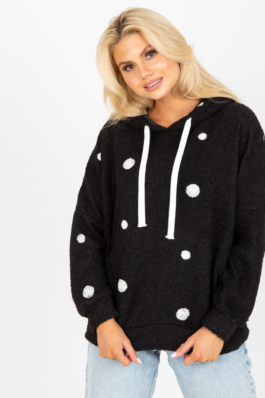 Must karusnahast kapuuts taskutega Must karusnahast kapuuts taskutega