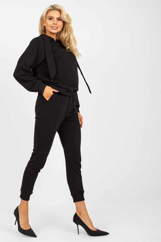 Must kaheosaline pusa komplekt koos... Must kaheosaline pusa komplekt koos...