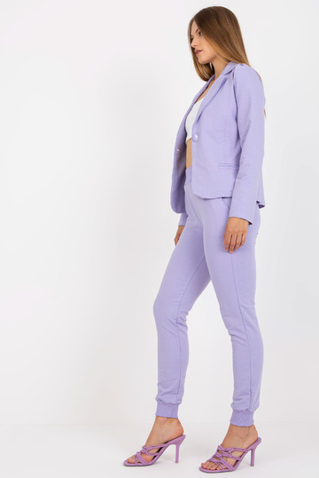 Helelilla kaheosaline... 2