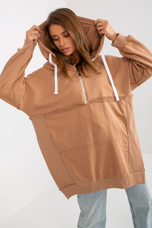 Kamelfarbenes Oversize-sviitriga...