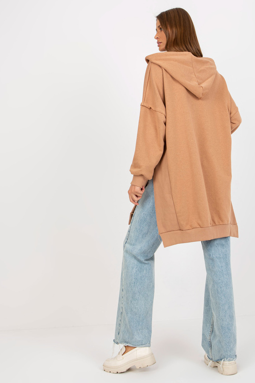 Kamelfarbenes Oversize-sviitriga...