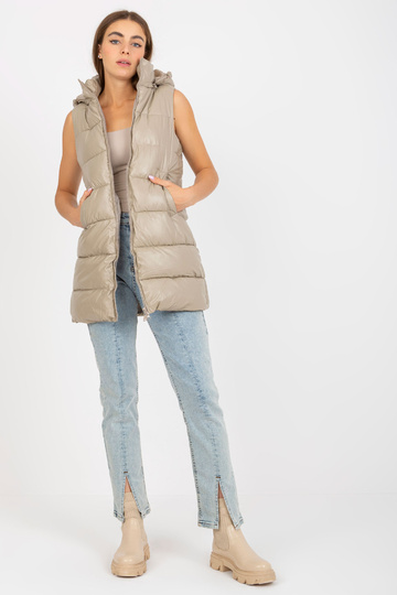 Tumebeež lakiga kapuutsiga... 2