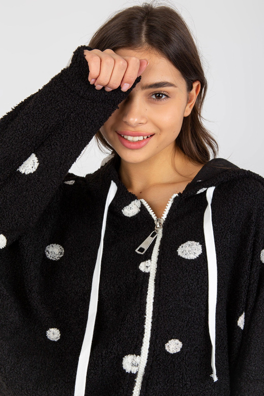 Must plüüsist täpiline dressipluus