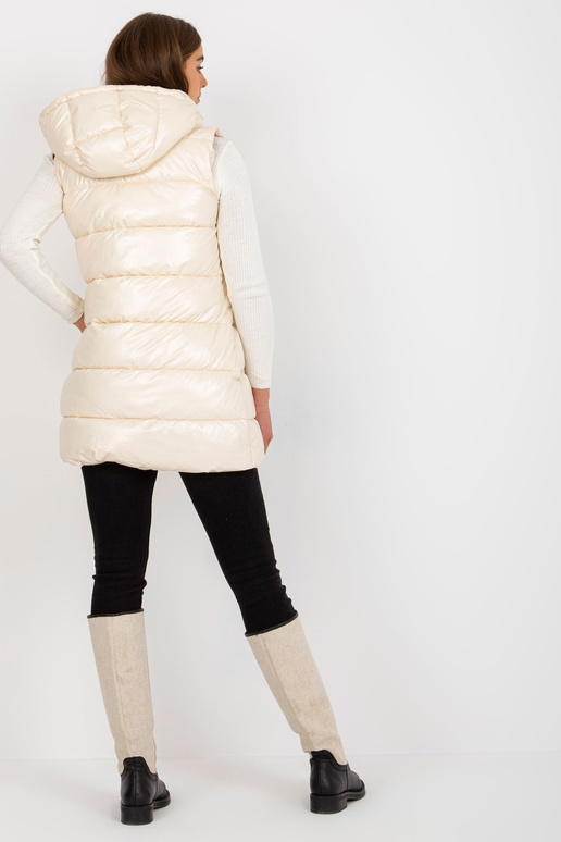 Kreemi lakiga uduvest kapuutsiga Kreemi lakiga uduvest kapuutsiga