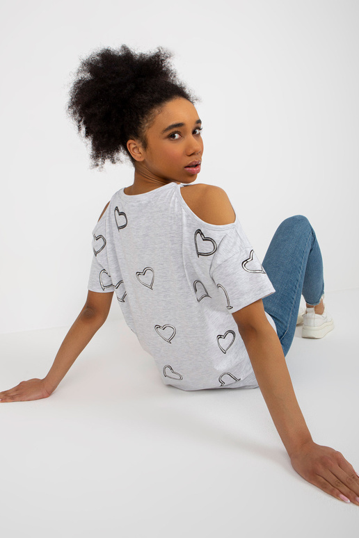 Helehalli mustriga paljaste õlgadega...