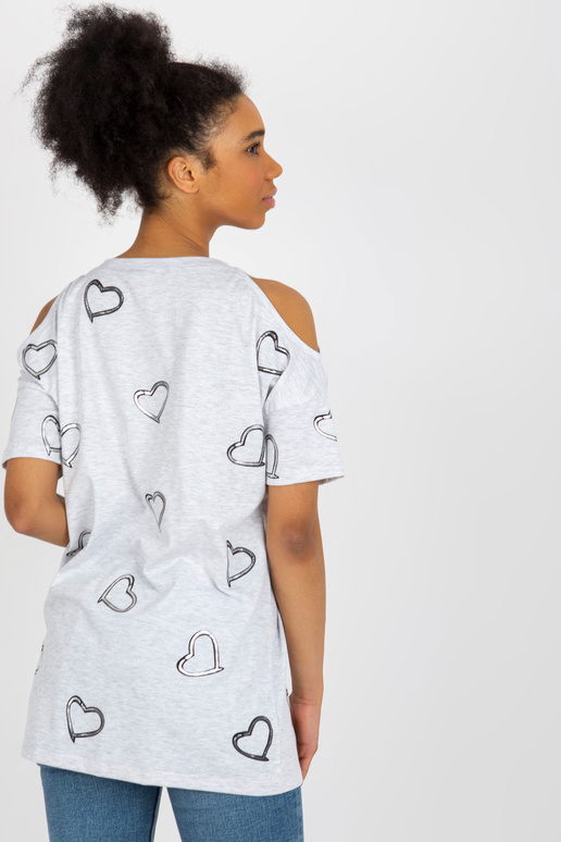 Helehalli mustriga paljaste õlgadega...