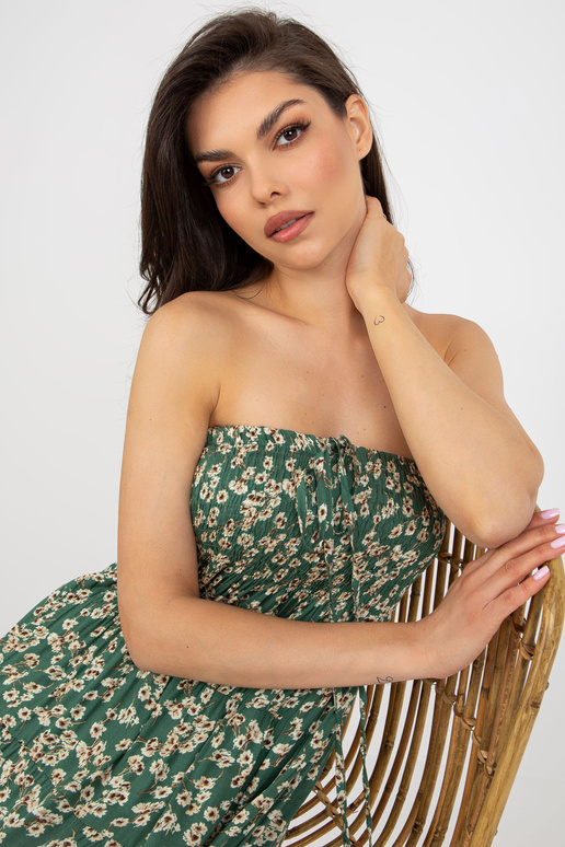 Tumeroheline lilleline flantsiga... Tumeroheline lilleline flantsiga...