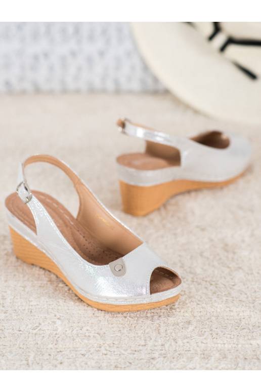 Sädelevad platvormiga sandaalid