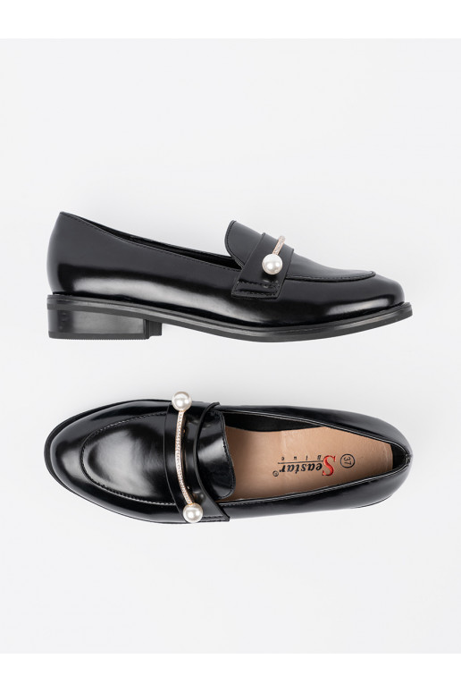 Must  mokassiinid  Must  mokassiinid