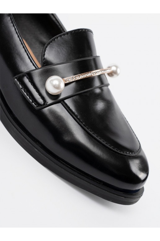 Must  mokassiinid  Must  mokassiinid