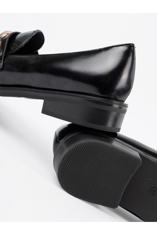 Must  mokassiinid  Must  mokassiinid