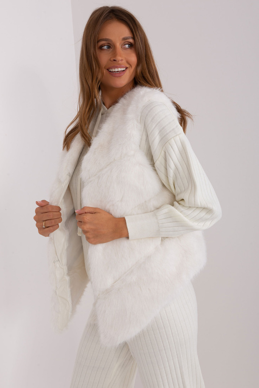 Vest-AT-KZ-2349.00P-ekru