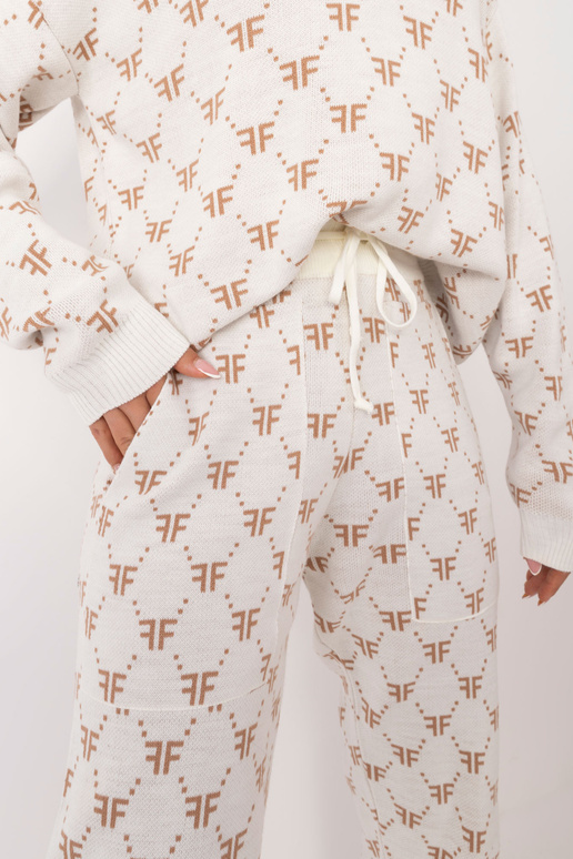 Komplet- FN-KMPL-0611.61- valge värv