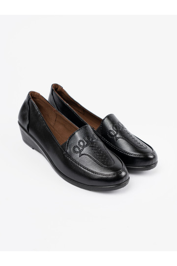 Naiste saapad z ozdobnym haftem 2