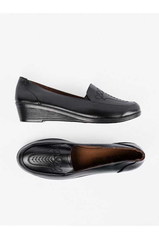  Naiste saapad z ozdobnym haftem