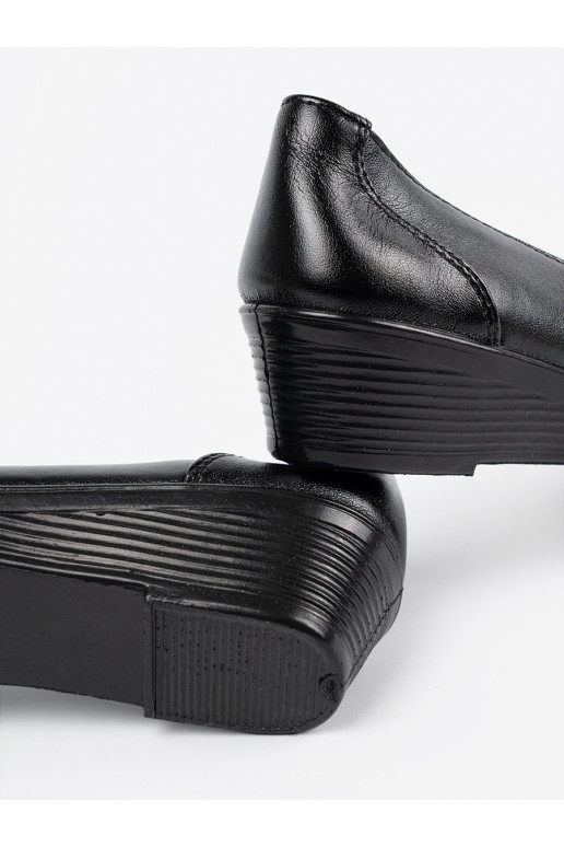  Naiste saapad z ozdobnym haftem