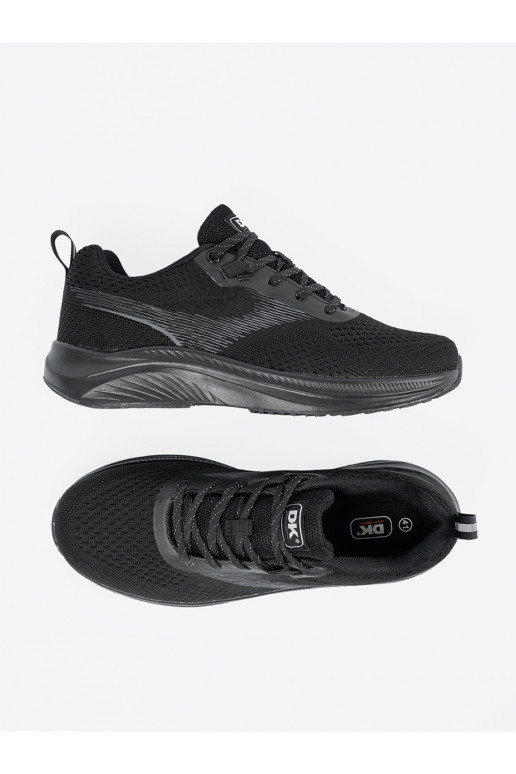  Mustad naiste kingad