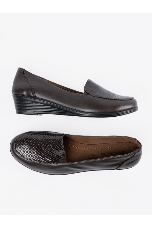 pruunid värvi kingad 