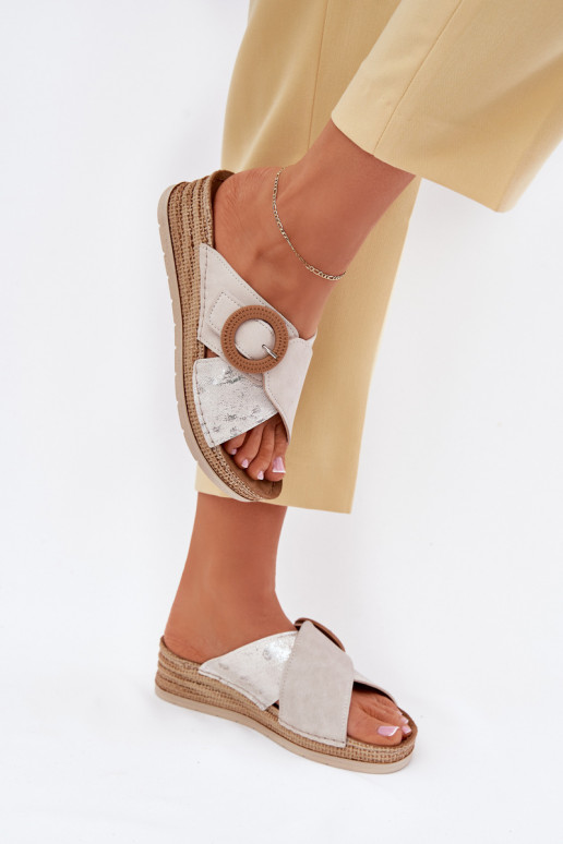 naiste plätud  kaunistustega neetide ja pandlaga Inblu RV000012 Elevandiluu värvi