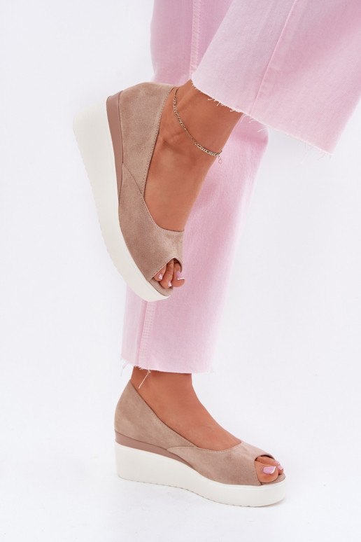 Naistesandaalid  Z u beeži värvi Velira