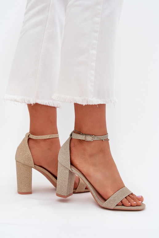 läikiv Naistesandaalid Kuldset värvi Kavina