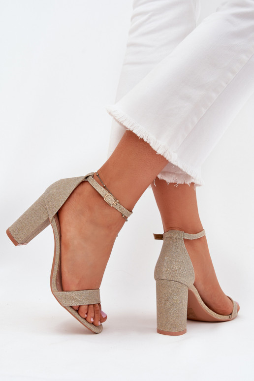 läikiv Naistesandaalid Kuldset värvi Kavina