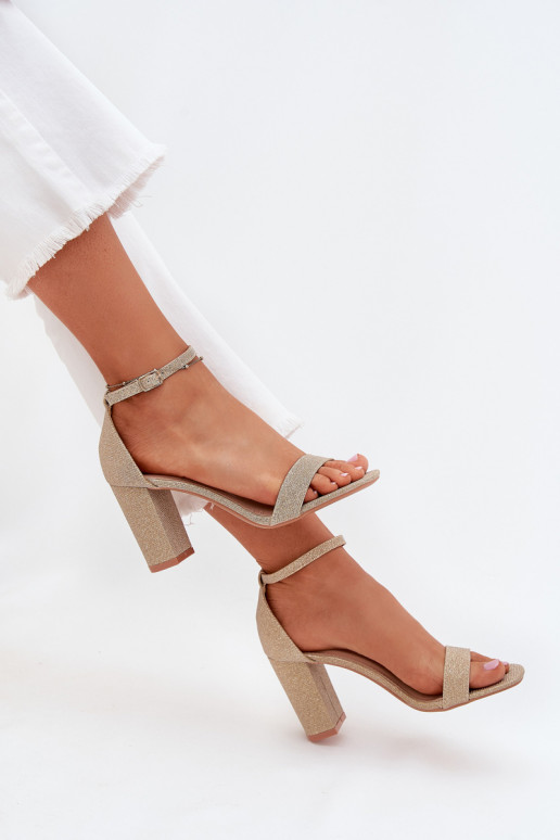 läikiv Naistesandaalid Kuldset värvi Kavina