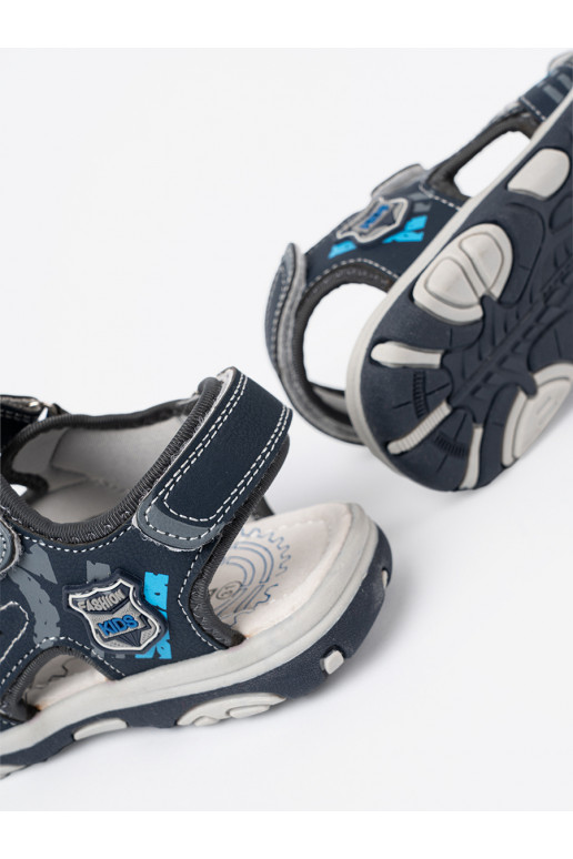 tumesinist värvi kingad 