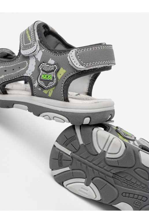 poiste kingad  halli värvi