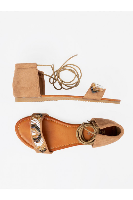 pruunid värvi  z kolorowymi koralikami pruunid värvi  z kolorowymi koralikami